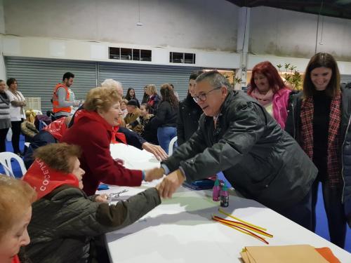 El alcalde destaca los encuentros intergeneracionales de la Feria del Mayor