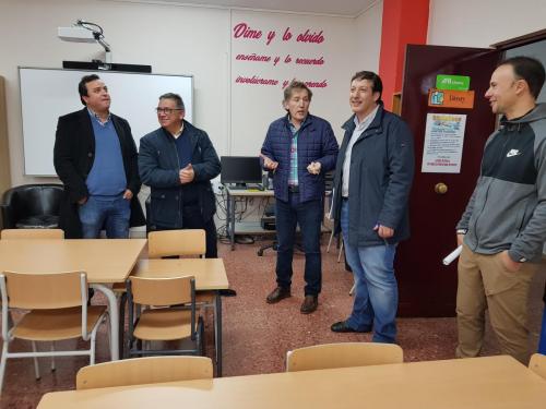 El alcalde y el delegado provincial de Educación visitan varios centros educativos