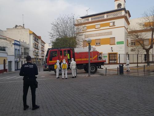 La Policía Local continúa sus tareas de información y seguridad para evitar la propagación del COVID19