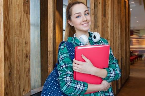 Publicadas las bases de las becas para estudios universitarios, de postgrado, de régimen especial y  Aula Mentor