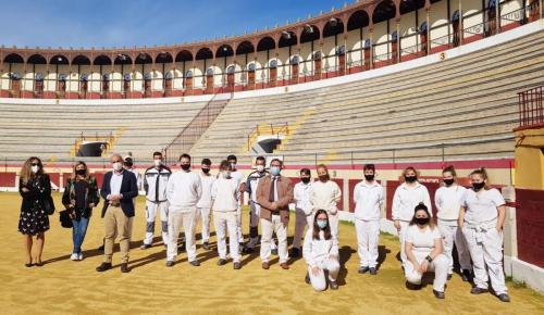 El alcalde visita a los alumnos de la Escuela Profesional Civitas que cierra su edición el 30 de noviembre