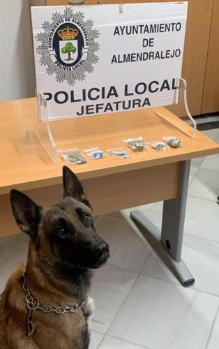 La Unidad Canina realiza varias incautaciones de droga este fin de semana