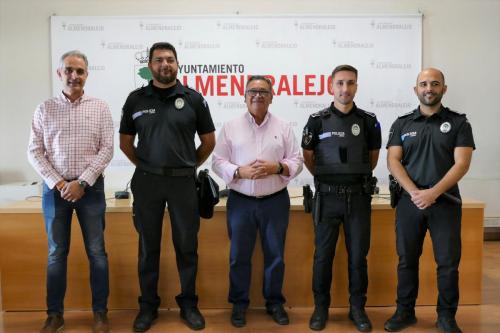 Dos nuevos agentes se incorporan a la plantilla de la Policía Local