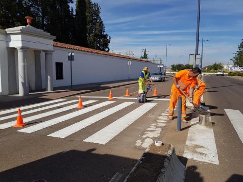 Mañana comienzan los trabajos de repintado de señalización horizontal en 40 calles 