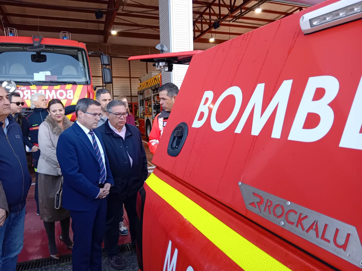 El parque de bomberos cuenta con un nuevo vehículo tipo pick-up